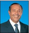 Soy abogado. Fui  Gobernador de San Luis y Presidente de la Nación Argentina. Fui Diputado Nacional y hoy represento a mi provincia como Senador Nacional.