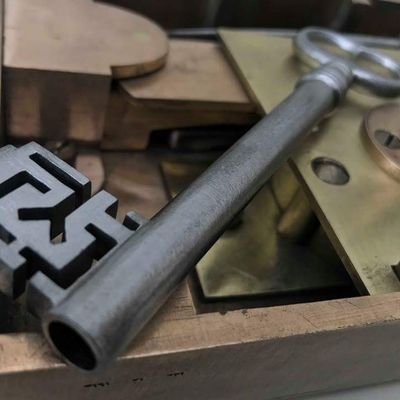 A fully qualified and insured 24 hr locksmith in Leeds. Reliable,friendly and efficient service. Free security checks and advice. 14 years experience.