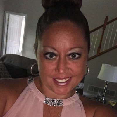 4th Grade Teacher at Woodland Hills📚 @WoodlandHillsSD, Former Teacher at Duquesne Elementary✏️👩🏼🏫 @DukeCitySD @kindnessin2nd