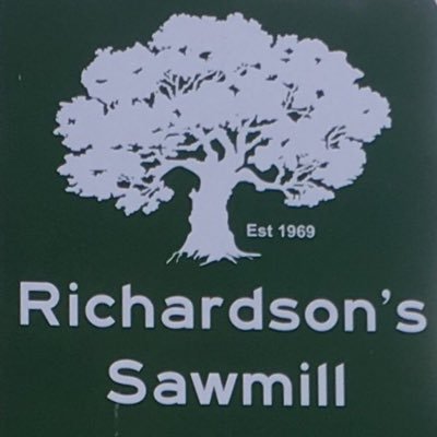 Traditional sawmill specialising in English Oak and Douglas Fir and live edge slabs.🌲🍃