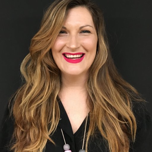 📍 Director & Founder at Hustle & Hive Marketing 🤓 Consultant and coach in all the digital stuff 🏃🏻♀️ Bucket list travel runner