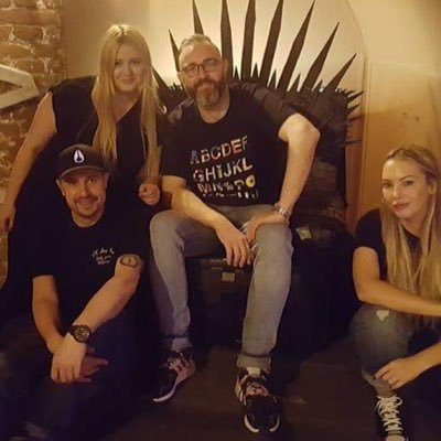 Escape Room Reviews, News.. But Never Any Clues! 📧: TheUncontainables1@gmail.com 📸: https://t.co/WDghHHwQcs