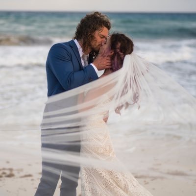 nyahbird's profile picture. 