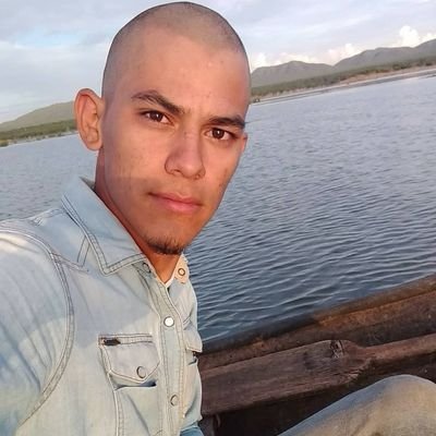 EnriqueAcAr's profile picture. mi deseo es que el Tequila Jamás de Acabe, Los #RT son alimento para el Alma, los #corazones son para Romperse, y los #Comentarios para Destruir la Vida💕
♂🇲🇽