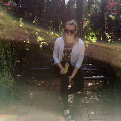 _oh_hi_its_erin's profile picture. I’m just here to retweet