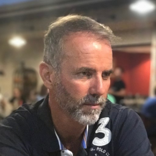 technophile, télécom, sport, musique. tweet perso.