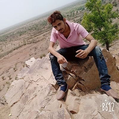 Ranveer42720020's profile picture. 