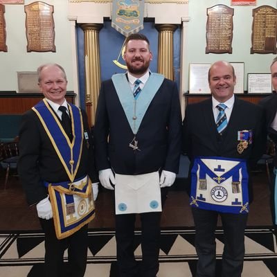Sports nut from Birmingham England. Seattle Seahawks and Aston Villa fan. Husband and father. Proud Master Mason, lodge of Freedom. Craft beer. Rugby player.