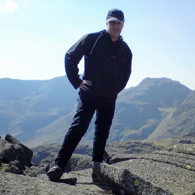 Ex Astronaut, Fashion Model & Athlete, (I wish). Hillwalking, Outdoors, Nature, Man U, Real Ale. Wainwrights completed. Quirky hill tales;- https://t.co/QU8bOfCTIw