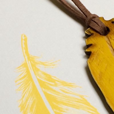 I am a practising Graphic Designer, Community Artist and Maker. Check out my new range of Feather Gift Cards available from the EtsyUK shop. See link below ✨