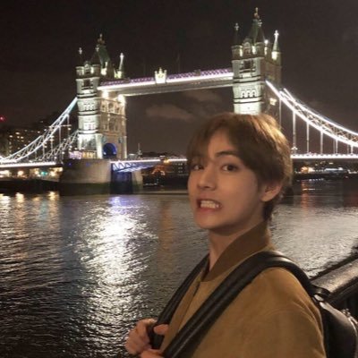 Taetae051801's profile picture. I ship all of them. Ewl 💕