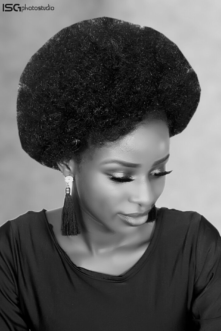 Academic Research Consultant.
Technological Librarian.
God lover❤️.
Hair stylist.
A believer.
Info Prof.
Activist.