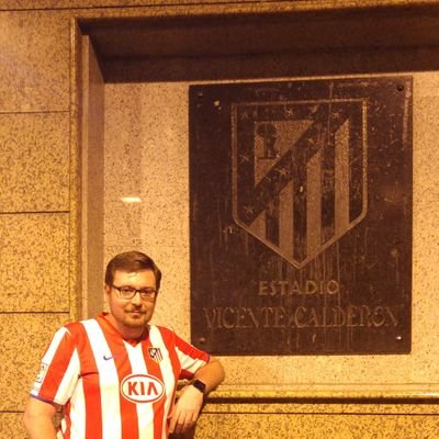 Amante del baloncesto y seguidor del Atleti. Ingeniero informático.