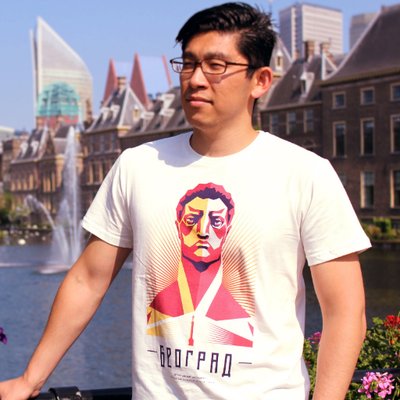 Kotaro セルビア オランダ 日本に帰国 春らしい天気が訪れたオランダ デン ハーグ市内中心地に位置するアッシャー博物館前の並木通りに 植えられたたくさんの春サフランが満開で新春を感じられます オランダ デンハーグ 春 到来 サフラン