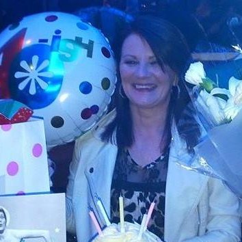 dippy_diane's profile picture. Gin bunny. Rebel without a clue. Socialist. European. Antifascist. Total snowflake.