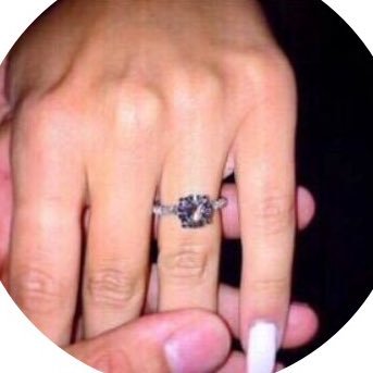 Niiviill's profile picture. 