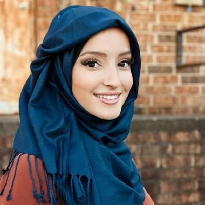 أخصائية تغذية وعلاج بالأعشاب