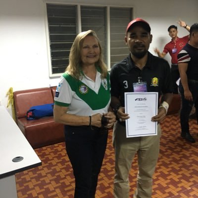 papaloza08's profile picture. 