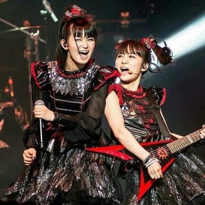 BabyMetal大好きな５０代のオッサンです
はじめてのライブはNHKホールゆいもあ聖誕。
以来、ライブ参戦してます。
千葉ロッテファン😊
宜しくお願いします😊🤘
無言フォローお許し下さい😅
専用垢ではないのでベビーメタルに関係ないツイートもします。
お許し下さい🙇