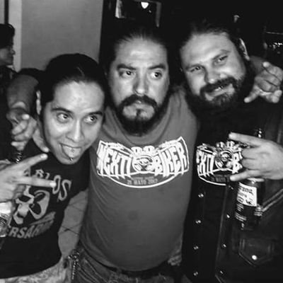 NetroLee's profile picture. Rodar o morir, la vida es demasiado corta para sufrir  por eso Leve que la vida es breve