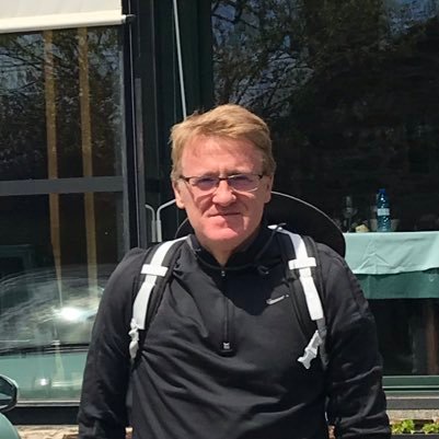 Abogado colegiado en Barcelona y Nueva York. /attorney Member of the Barcelona and New York Bar. Orgulloso padre de cuatro hijos.