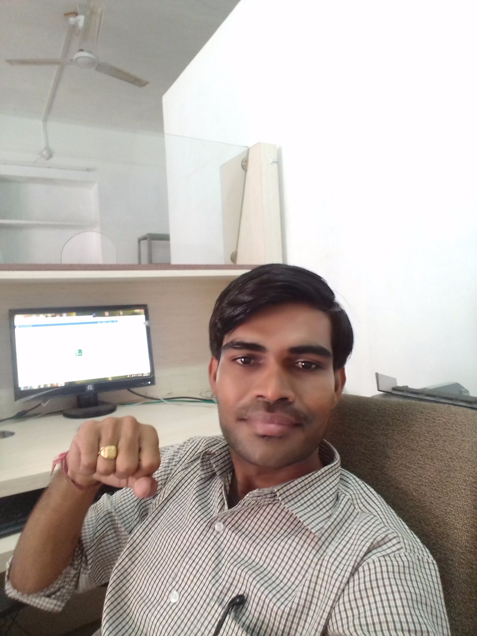 prahaladbindas's profile picture. NISM Certified || Small Cap Investor || Financial Freedom || Portfolio || Generational Wealth || Explore New Places ||