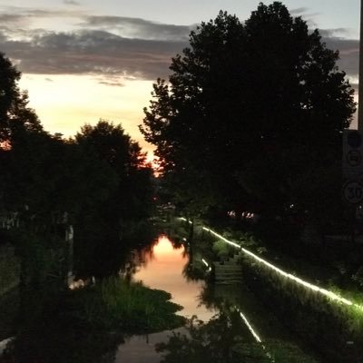aufula's profile picture. 走在黎明破晓之前