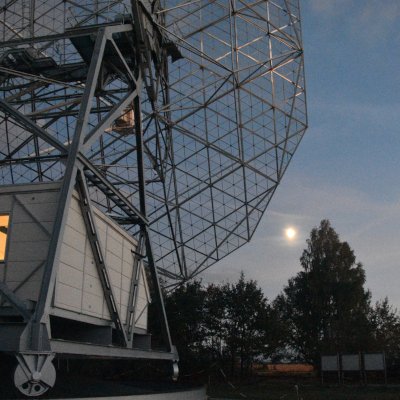 Operations account of the Dwingeloo Telescope, operated by CAMRAS. General account is @radiotelescoop. Tweets by @tammojan. Also at https://t.co/uTzbuTOeF3