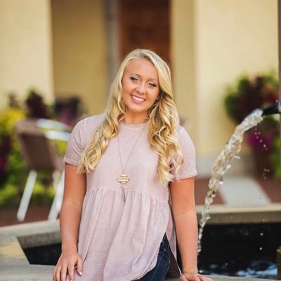 eammah24's profile picture. 