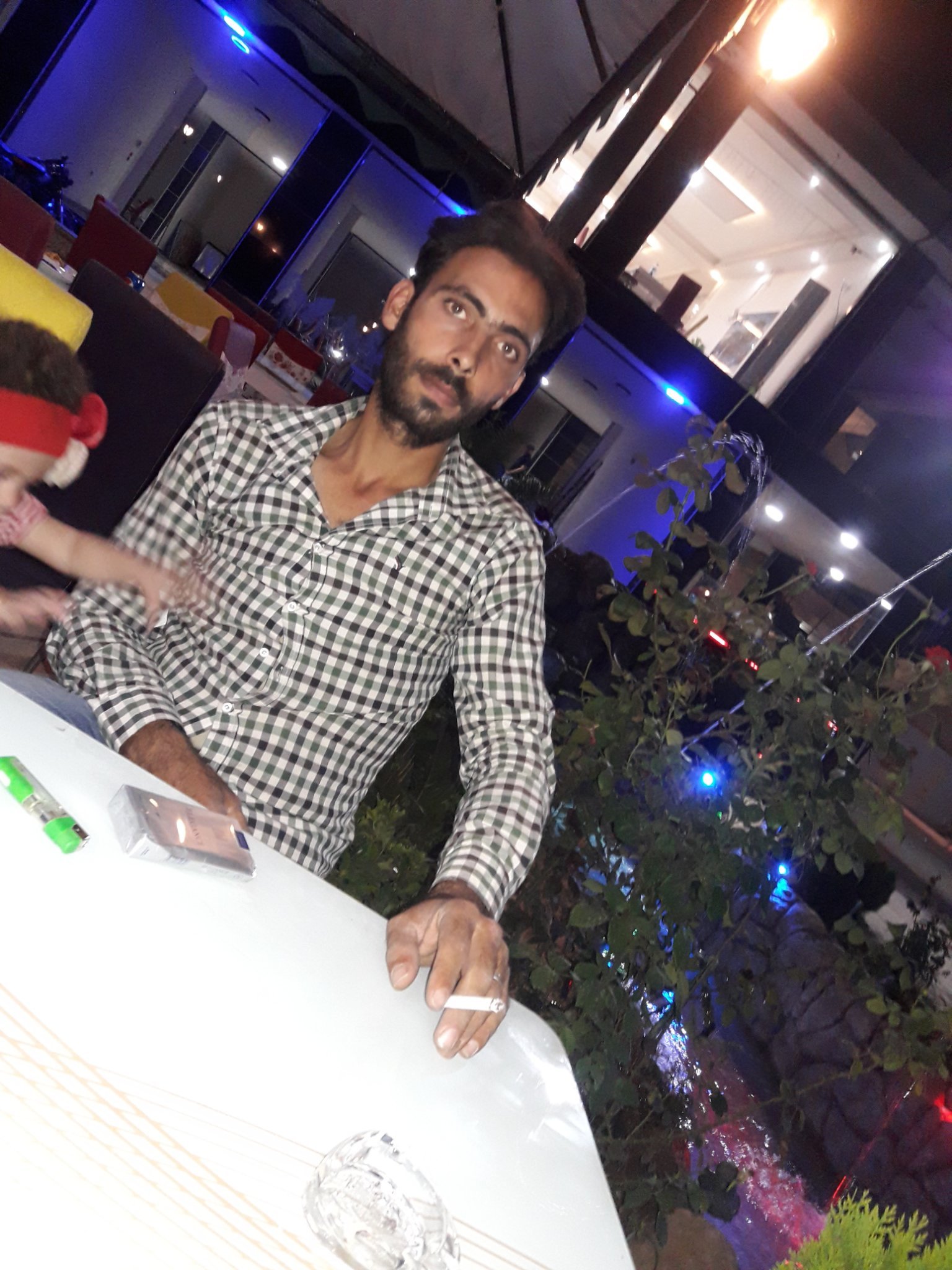 Sosam54642635's profile picture. لا تجعل للاحزان اسوار في قلبك دع لسانك ينطق بها لعلها تخرج معه 
هاد قانوني  بلحياة