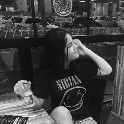 esse mundo nao me merece               @potixayyz 💞