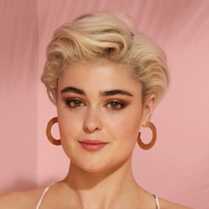 I am a Superfan of Stefania Ferrario. She is so Awesomeee. I love and adore her so much. She is a massive inspiration, an icon and role model to many.