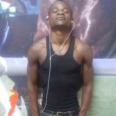 leos_ndiweni's profile picture. I die trying,,,,never give up