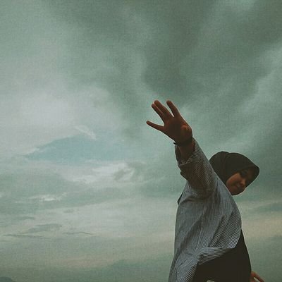 LisnaaaS's profile picture. Perlakukan orang layaknya kamu ingin di perlakukan.