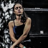 Se o mundo existe, graças a Deus, por que existe? -Inês Brasil.