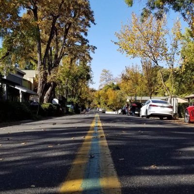 TiffValadez's profile picture. 