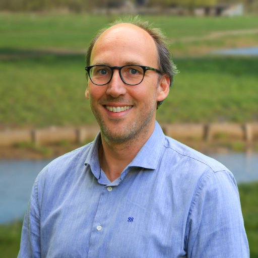 DiederikVddries's profile picture. Lecturer at UCLL, freelance translator & copywriter, vive la Grande Randonnée!