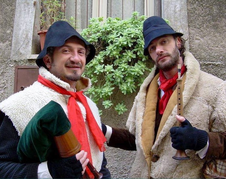 ZampognariA's profile picture. Zampognari dal 1989, disponibili in tutta Italia e all’estero.