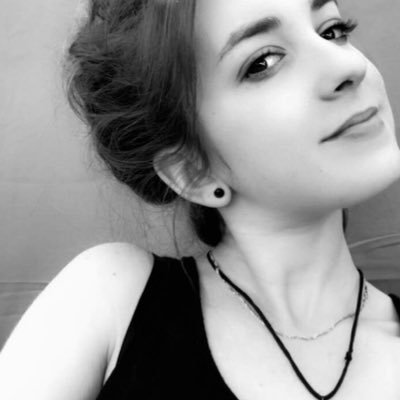 BroutinPauline's profile picture. Design & architecture Dessin Concerts & festivals Jeux vidéo Photographie