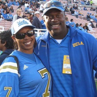 Played football, baseball & graduated from UCLA. I have a Proverbs 31 wife. We are blessed with 4 children: 2 girls and 2 boys. Phi Beta Sigma 03/11/92 12:33:13