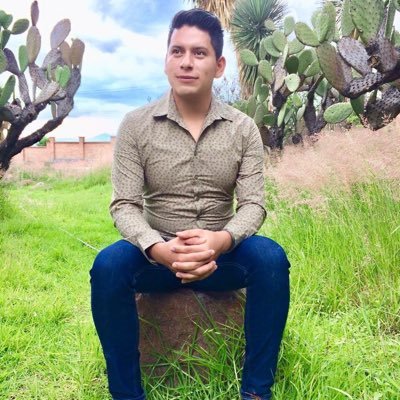 La felicidad es interior, no exterior; por lo tanto, no depende de lo que tenemos, sino de lo que somos.