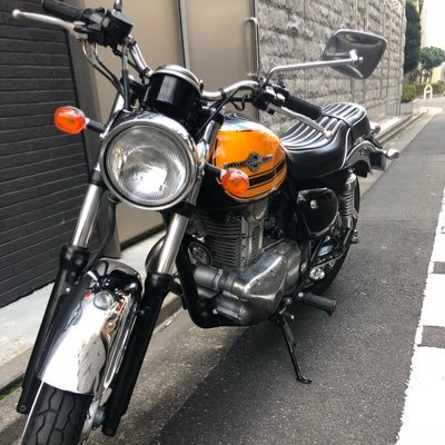 スーパーカブ110ja07、エストレヤRSの2台持ちです。カワサキエリミネーター250se→ホンダモンキー→カブ110 ja07 →エストレヤRＳ  エスト乗りのラーメン屋です。