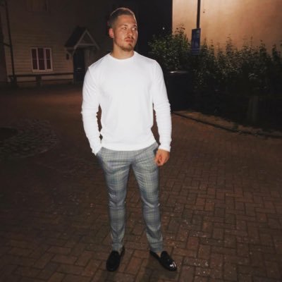 Instagram : patrickmongan                        sc:patrick_mongan