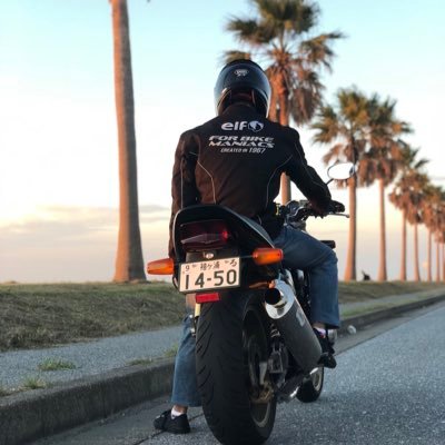 スーフォアのってる高校生ライダーです👍バイクに興味がある方はフォローお願いします🙇‍♂️