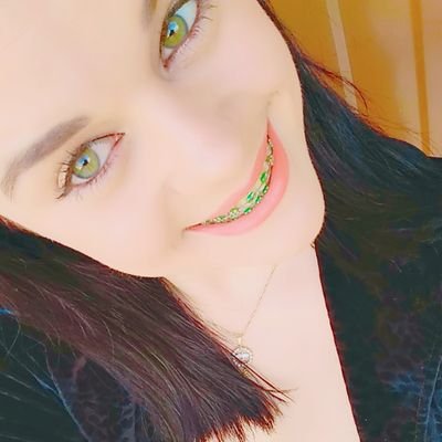 Não é preciso mostrar beleza aos cegos, nem dizer verdade aos surdos. Basta não mentir para quem te escuta, nem decepcionar os olhos de quem te vê!