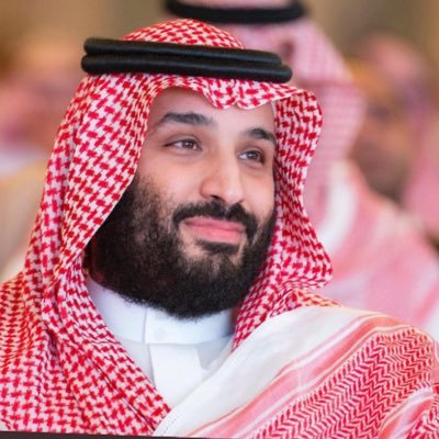 مواطن محب لوطنه يبذل جهده ليكون صالحا مصلحا يغار على دينه ويحاول ان يلتزم به نهجا ومنهجا من الساحل الشرقي