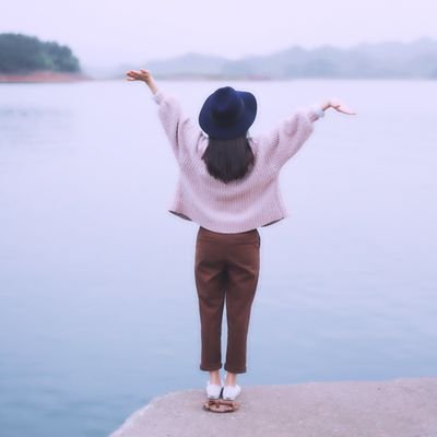 メンズアパレル店でショップ店員として働いています。私の知識をまとめた「絶対に女性受けするモテコーディネート術」も無料公開しています!!
下のURLからブログをご覧ください!