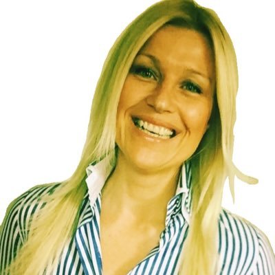 Proud mamma van drie| sales |semi-Kickboxing | Bouwvakker on high heels..