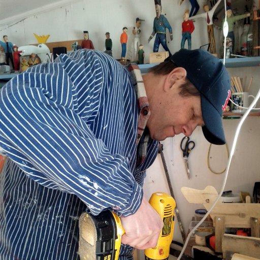 BjornData's profile picture. Mentor Aspiring Entrepreneurs, Like a dry Cappuccino with a Sudoku. I also make and sell Street Art for charity.