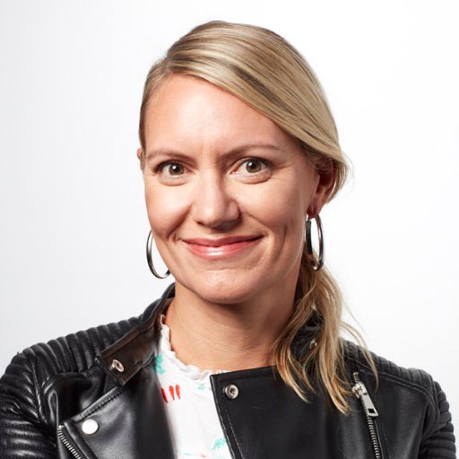 Senior Reporter @people, humor book author, pop culture obsessive, mom of boys, snowboarder, third culture kid, very into cats but in a cool way.
